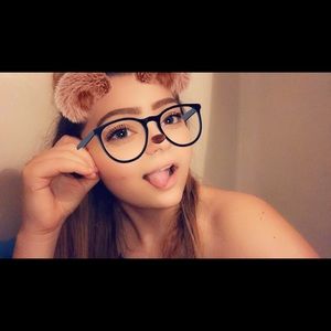 Meet your Posher, Cami